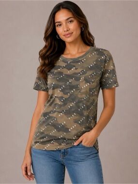 Victoria’s Secret PINK Women’s Camo Logo Pocket Tee Short Sleeve Graphic T-Shirt